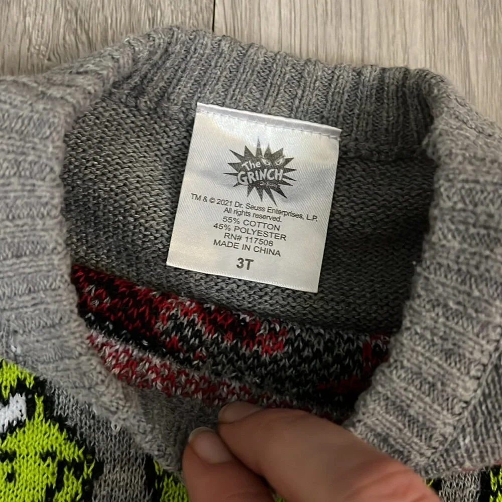 Bundle of 6❗️Grinch Sweater & Fleece 1/4 Zip Tops & Turtleneck-Size 3T - Picture 4 of 16
